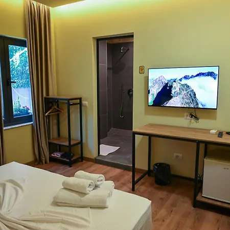 Kuta's 2 Apartment Tirana